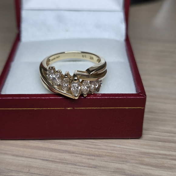 14K YG Marquise Diamond Ring